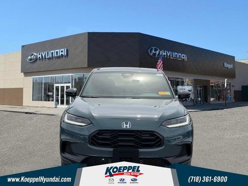 Used 2023 Honda HR-V Sport image 2