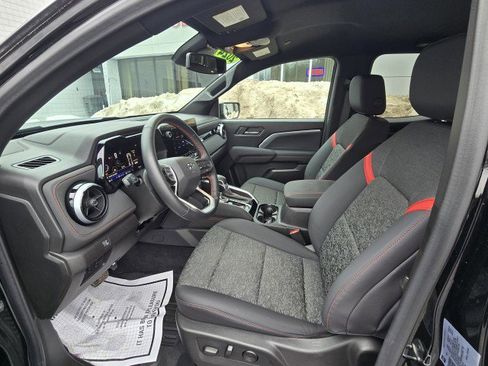 Used 2024 Chevrolet Colorado Z71 w/ Z71 Convenience Package 2 image 2