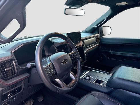 Used 2024 Ford Expedition Max Limited image 9