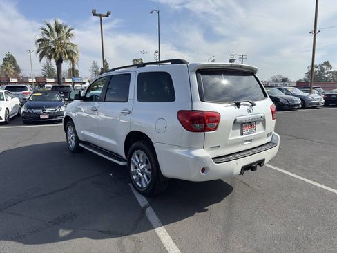 Used 2010 Toyota Sequoia Platinum image 4
