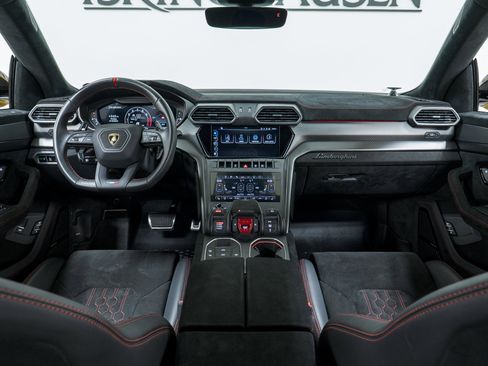 Used 2023 Lamborghini Urus Performante image 19