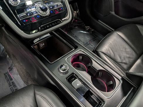 Certified 2022 Lincoln Corsair AWD w/ Premium Package image 17