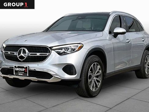Used 2025 Mercedes-Benz GLC 300 4MATIC image 1