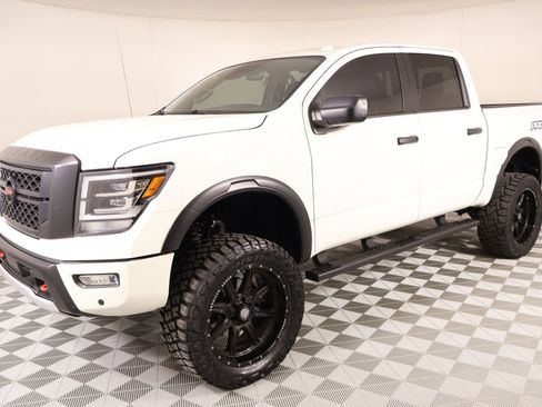 Used 2021 Nissan Titan PRO-4X w/ Pro-4x Utility Package AWD/4WD image 9
