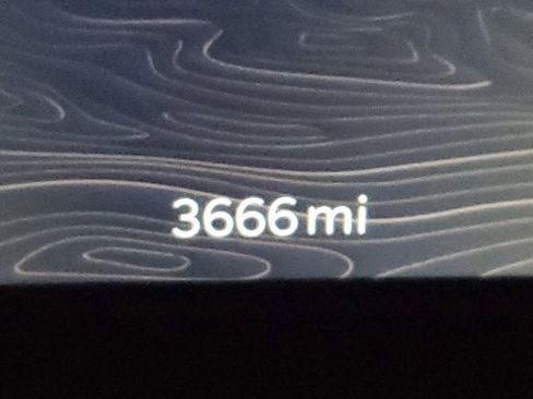 Used 2025 Jeep Grand Cherokee Altitude image 30