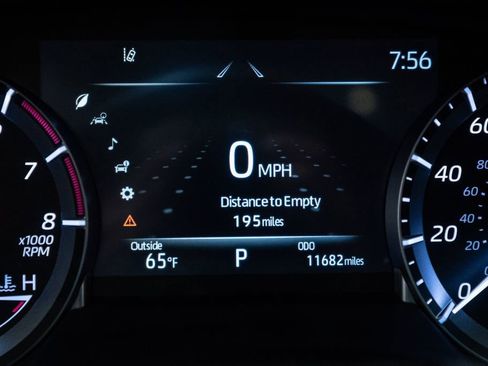 Used 2023 Toyota Highlander XLE AWD/4WD image 18