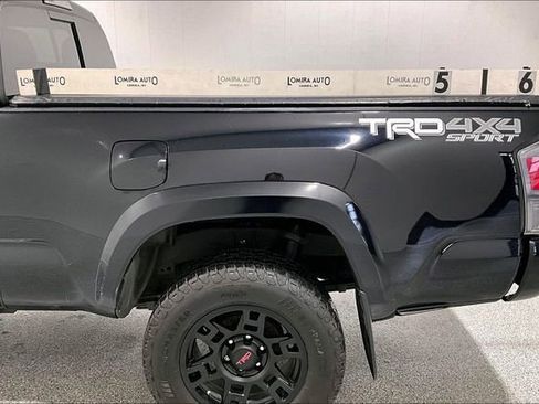 Used 2020 Toyota Tacoma TRD Sport AWD/4WD image 40