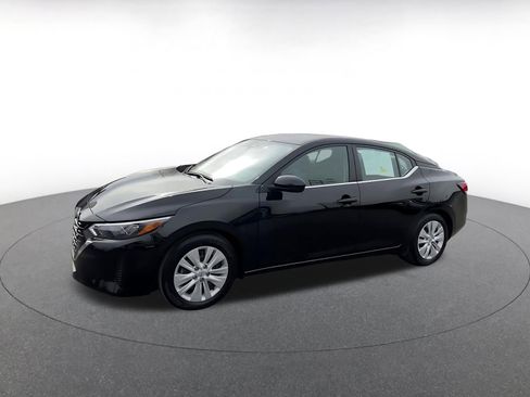 Used 2025 Nissan Sentra S image 8