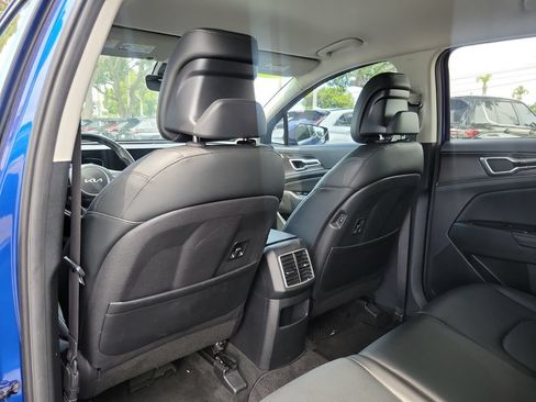 Certified 2023 Kia Sportage EX FWD image 11