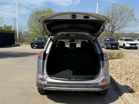 Used 2018 Toyota RAV4 XLE w/ Plus Extra Value Package image 5