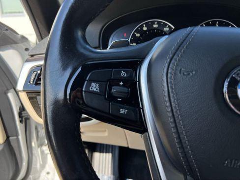 Used 2018 BMW 530i xDrive AWD/4WD image 30