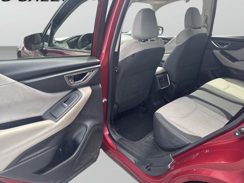 Used 2019 Subaru Forester Premium w/ All-Weather Package AWD/4WD image 18