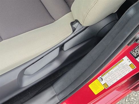 Used 2023 Toyota Corolla LE image 17