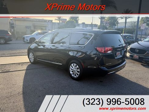 Used 2019 Chrysler Pacifica Touring-L w/ Advanced Safetytec Group FWD image 5