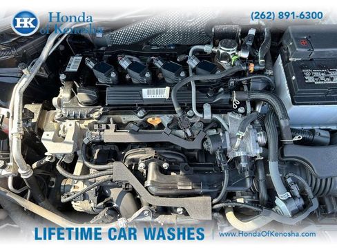 Used 2022 Toyota Corolla Cross XLE image 41