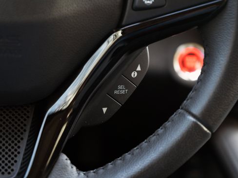 Used 2021 Honda HR-V EX-L image 23