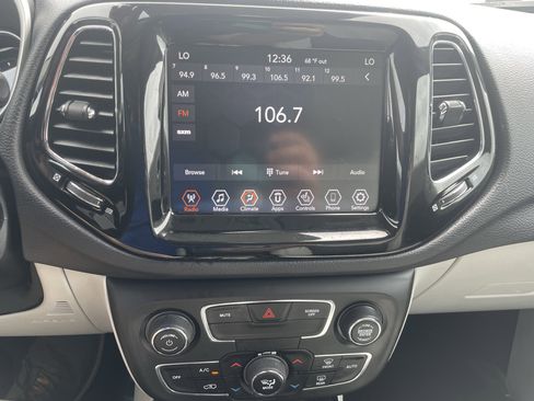 Used 2020 Jeep Compass Limited AWD/4WD image 20