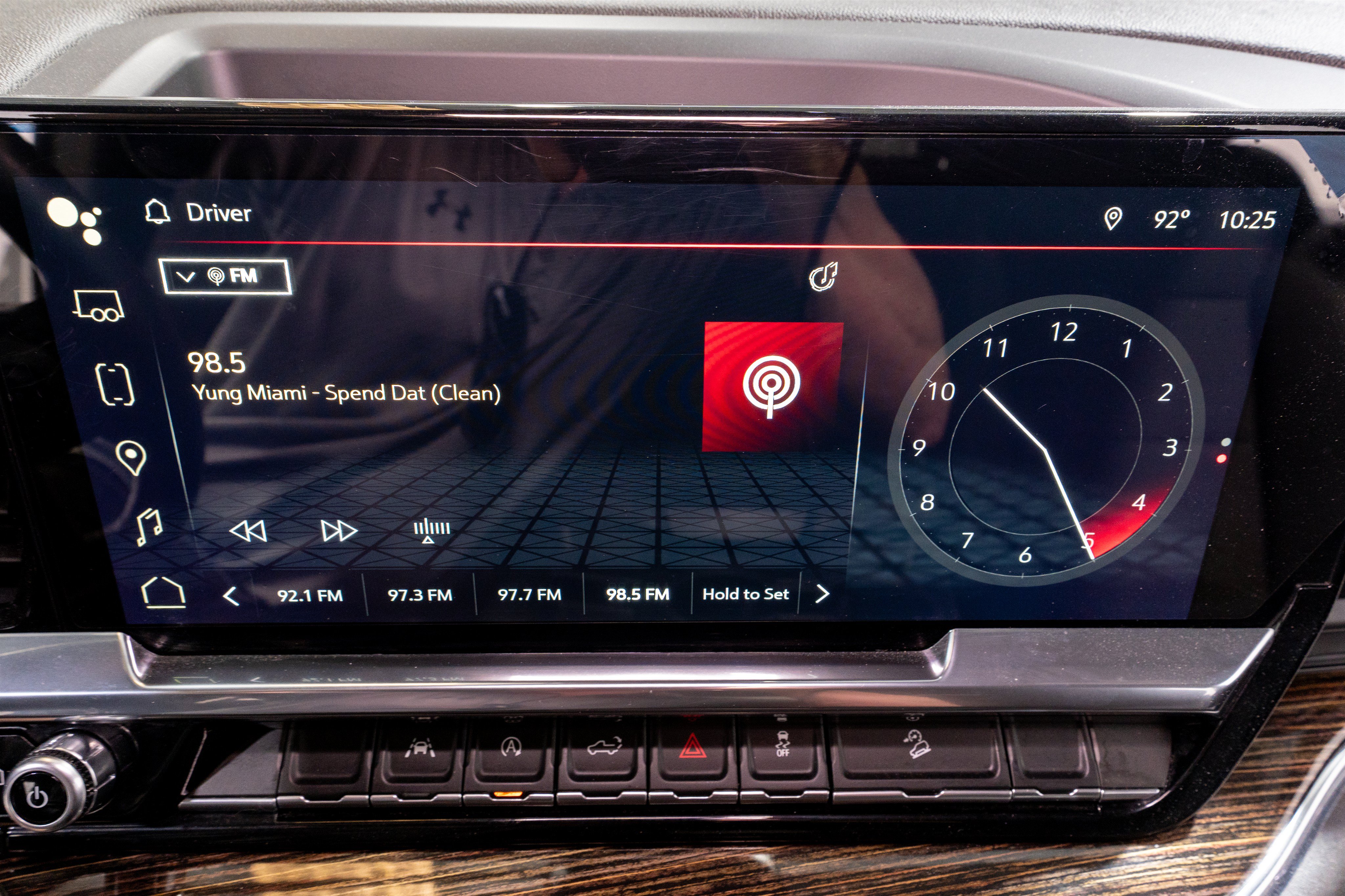 Used 2024 GMC Sierra 1500 SLE w/ X31 Off-Road Package AWD/4WD image 17