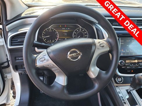 Used 2018 Nissan Murano S image 11
