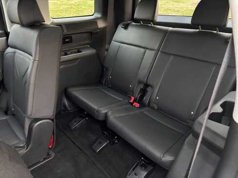 Used 2025 Hyundai Santa Fe SEL image 17