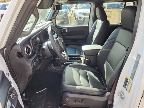 New 2026 Jeep Wrangler Sahara image 9