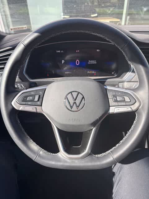 Used 2024 Volkswagen Tiguan SE AWD/4WD image 13