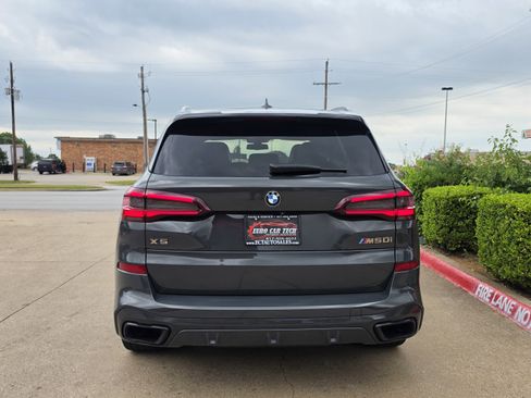 Used 2022 BMW X5 M50i AWD/4WD image 4