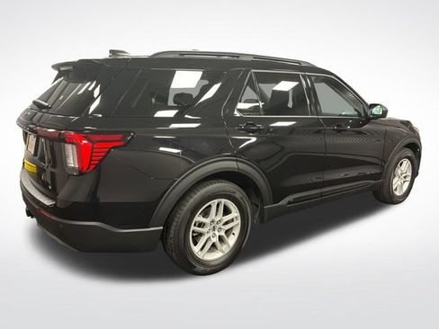 Used 2026 Ford Explorer Active w/ Active Comfort Package RWD image 5