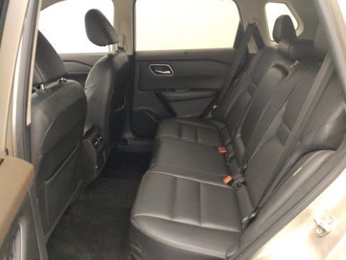 Used 2021 Nissan Rogue SL FWD image 18