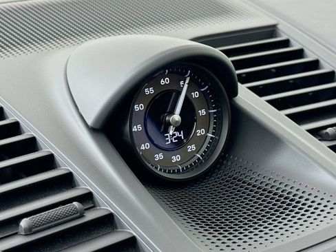 Certified 2025 Porsche Panamera Turbo AWD/4WD image 17