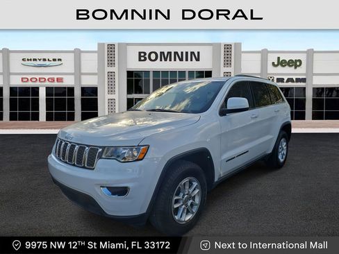 Used 2019 Jeep Grand Cherokee Laredo image 1