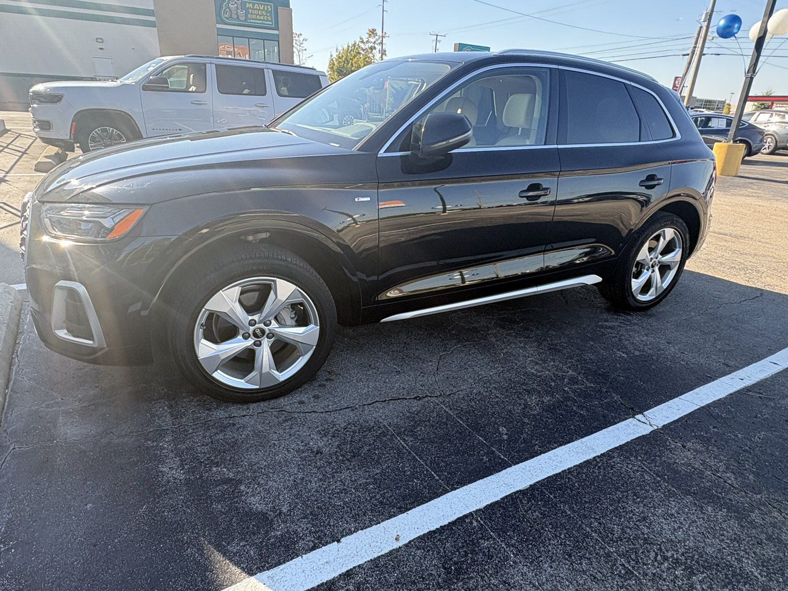 Used 2022 Audi Q5 2.0T Premium Plus w/ Premium Plus Package AWD/4WD image 1