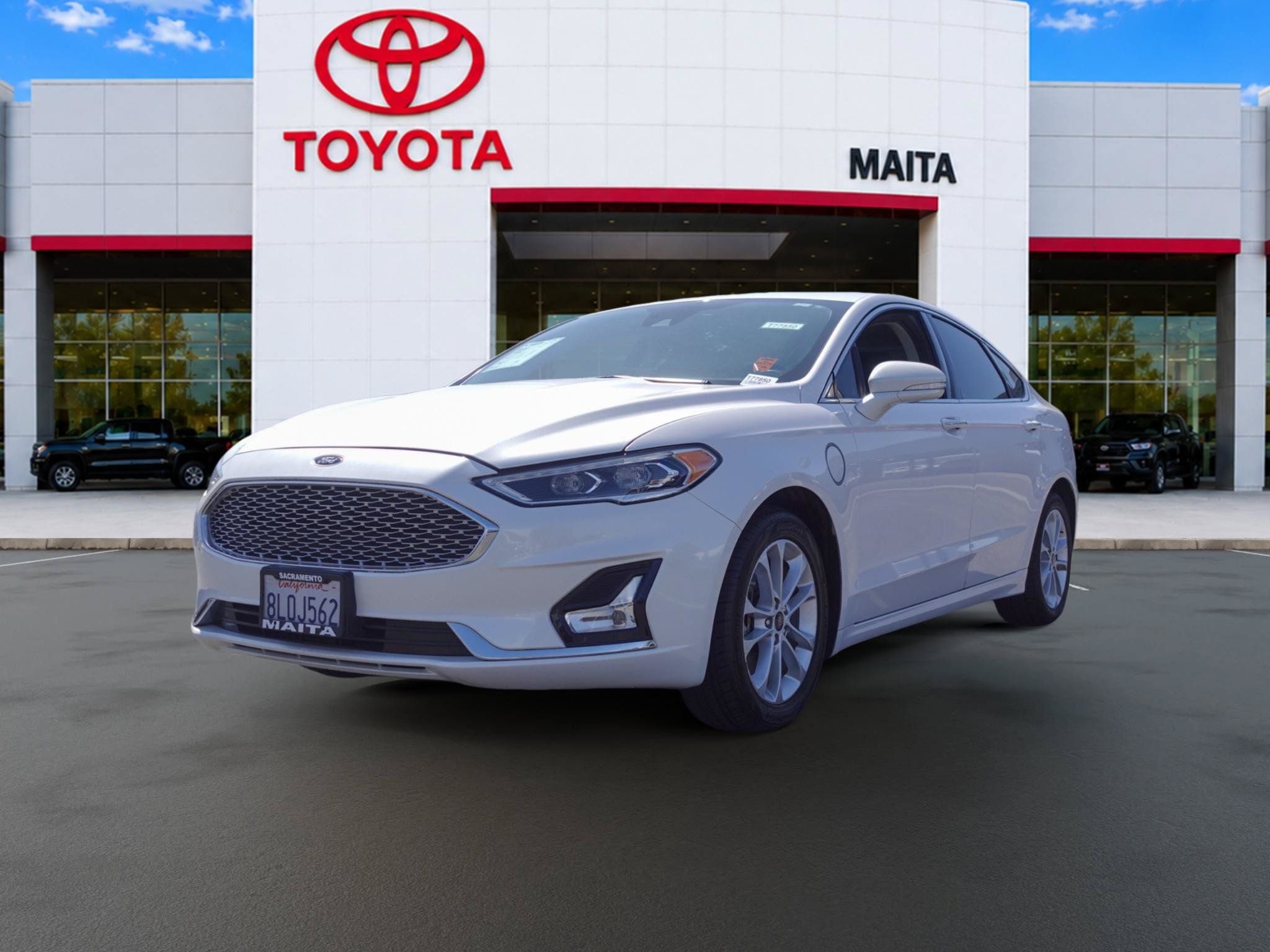 Used 2019 Ford Fusion Energi Titanium FWD image 7