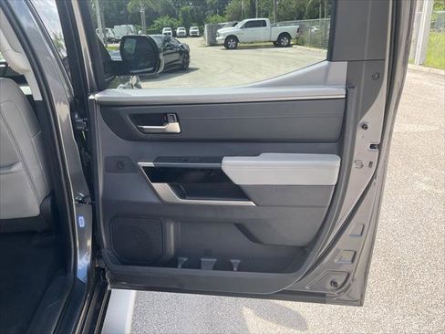 Used 2023 Toyota Tundra Limited image 32