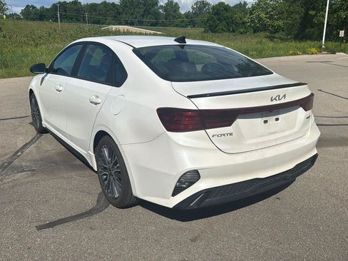 Used 2023 Kia Forte GT-Line w/ GT-Line Premium Package FWD image 3