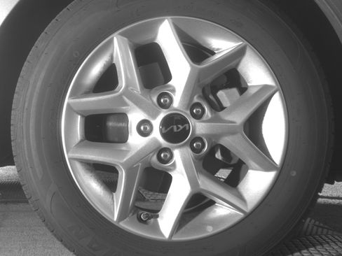 Used 2025 Kia Soul LX w/ LX Technology Package FWD image 13