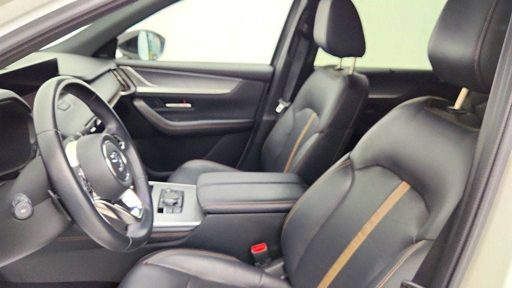 Used 2025 MAZDA CX-70 Plug-In Hybrid w/ Premium Plus AWD/4WD image 21