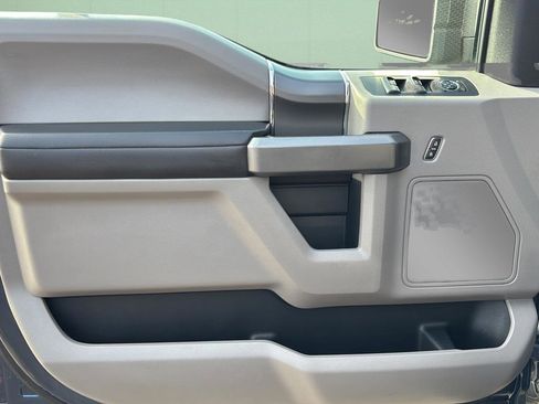 Used 2015 Ford F150 XLT w/ Equipment Group 302A Luxury image 15