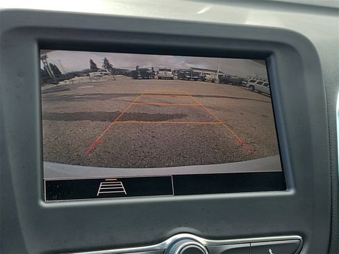 Used 2022 Chevrolet Equinox LT w/ Driver Convenience Package image 27