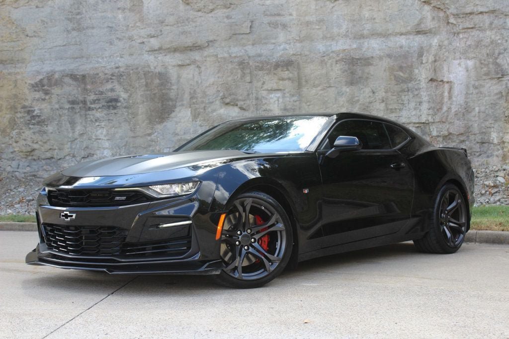 Used 2019 Chevrolet Camaro SS RWD image 8