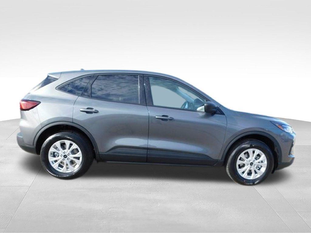 New 2026 Ford Escape Active w/ Tech Pack #1 AWD/4WD image 2