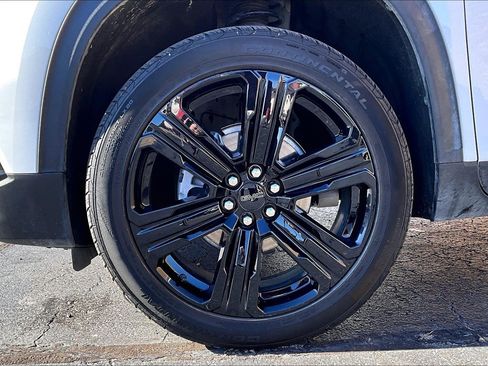 Used 2024 GMC Acadia Elevation w/ Black Edition image 8