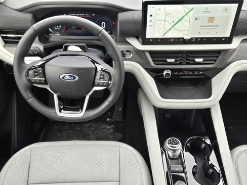 New 2026 Ford Explorer Platinum w/ LUX Leather Package image 21