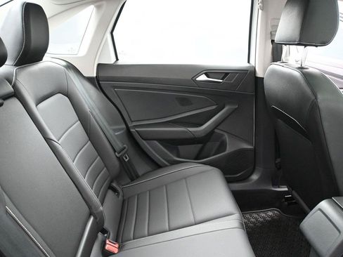 Used 2023 Volkswagen Jetta SE w/ Panoramic Sunroof Package FWD image 20