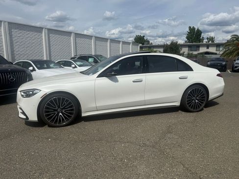 Used 2023 Mercedes-Benz S 500 4MATIC image 2