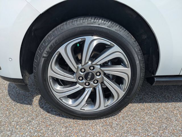 Certified 2023 Lincoln Navigator L Reserve AWD/4WD image 12