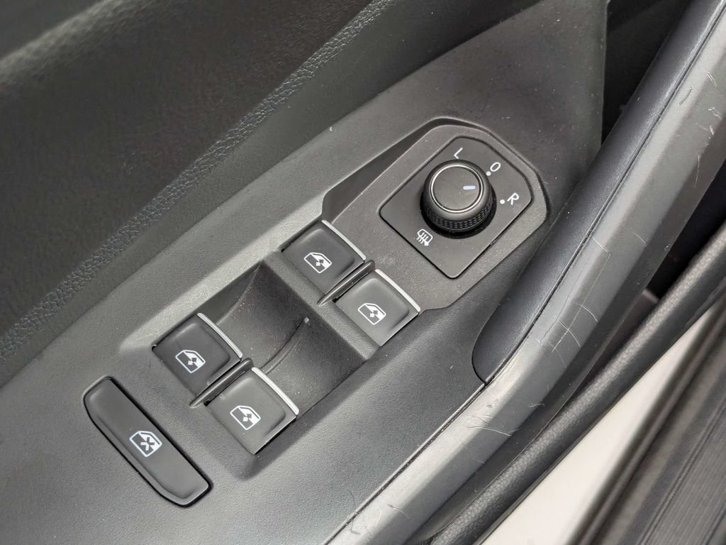 Used 2026 Volkswagen Jetta Sport FWD image 26