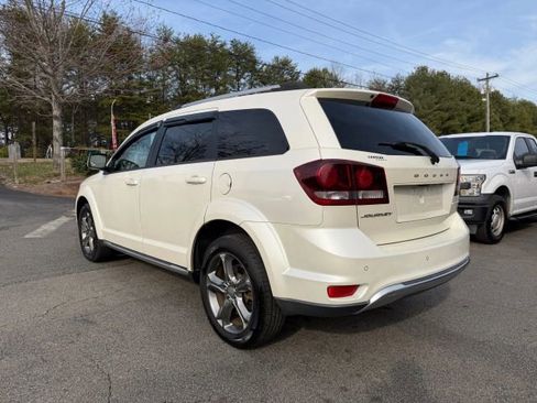 Used 2015 Dodge Journey Crossroad w/ Flexible Seating Group image 3