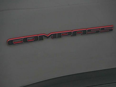 Used 2022 Jeep Compass Trailhawk w/ Sun and Sound Group AWD/4WD image 16
