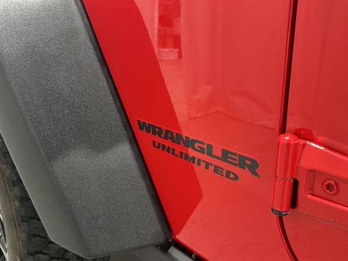 Used 2017 Jeep Wrangler Unlimited Sport AWD/4WD image 22